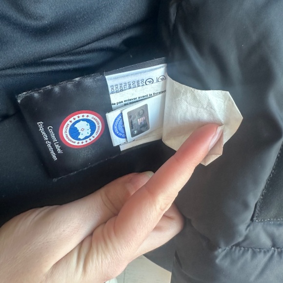 Canada goose parka fur - Picture 5 of 9